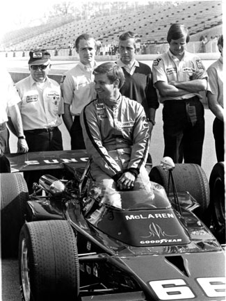 Mark Donohue with the Penske team and the No. 66 Sunoco McLaren in 1971.