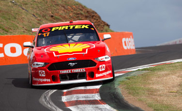 SHELL V-POWER RACING MUSTANGS THROUGH TO BATHURST SHOOTOUT
