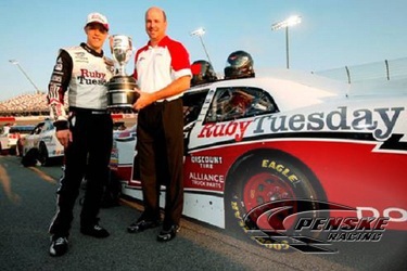Keselowski Presents Trophy to Ruby Tuesday