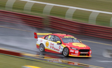 SLIPPERY DAY AT SANDOWN FOR SHELL V-POWER RACING