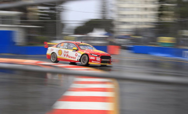 Wet and Wild at Surfers Paradise