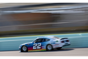 Hooters 250 photo gallery