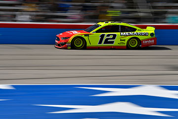 O-Reilly Auto Parts 500 photo gallery