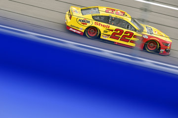 Hollywood Casino 400 photo gallery