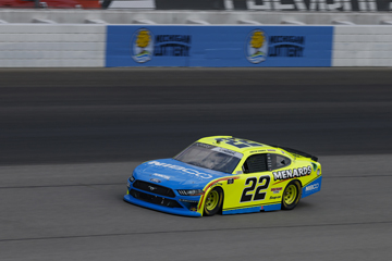 New Holland 250 photo gallery