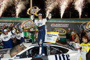 Quaker State 400 photo gallery