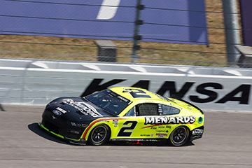 Hollywood Casino 400 photo gallery